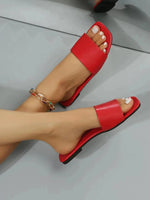 Women Fashion Sandals 2026 New Summer Flat Shoes Square Toe Slip-on Girls Indoor Street Slippers Plus Size Beach Slides