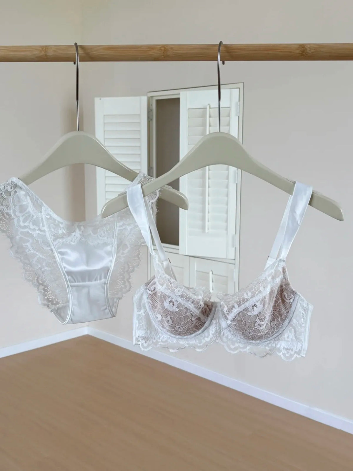 Minimizer Bra Set for Large Bust with U-Back | French Lace Deep V Push Up Anti-Sagging | Women's Sexy Summer Underwear MOYISU AB