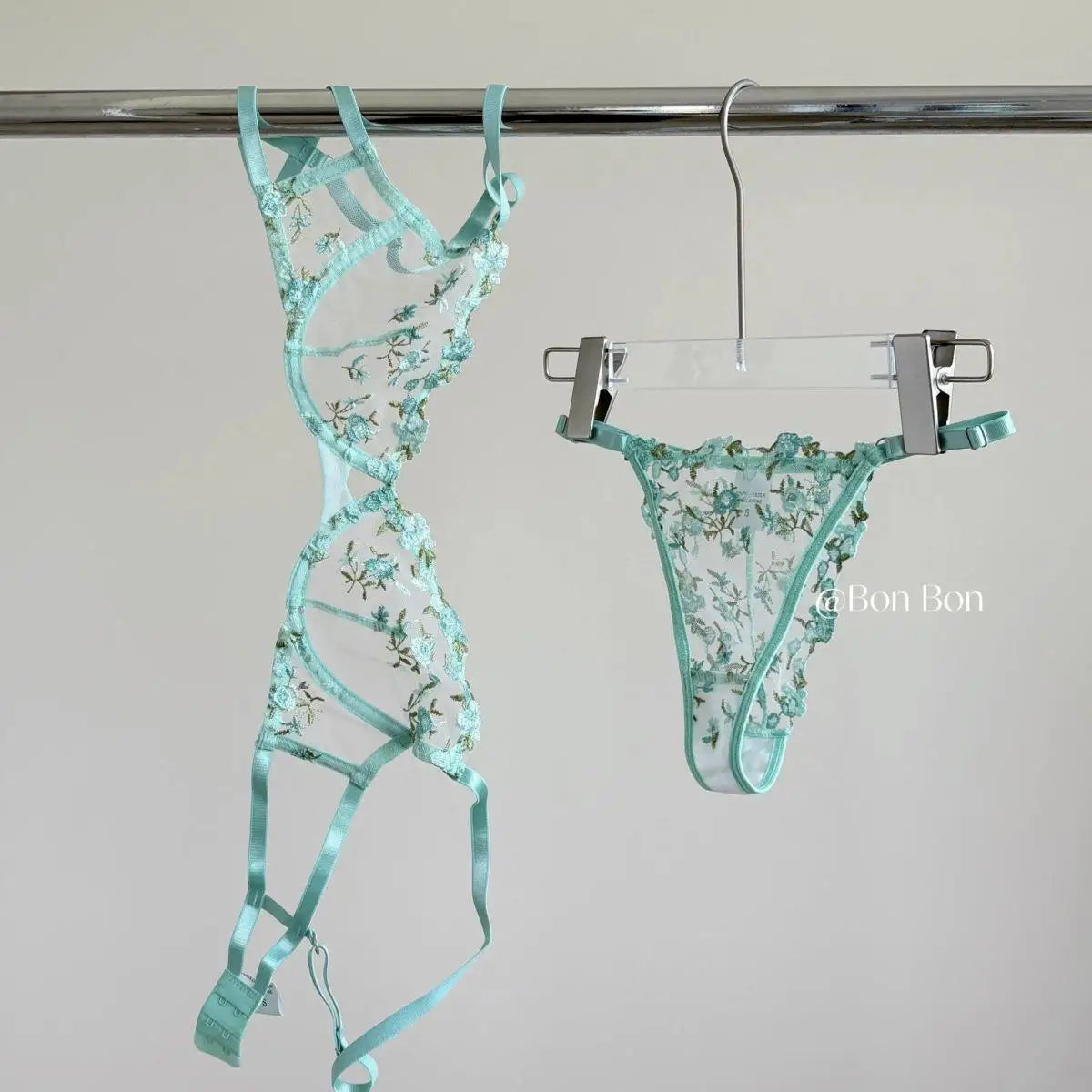 Everyday French Lace Bra Set Sheer Mesh Underwire Large Bust Support Floral Embroidery Comfort Wear Sexy MOYISU Panty Tushy Set