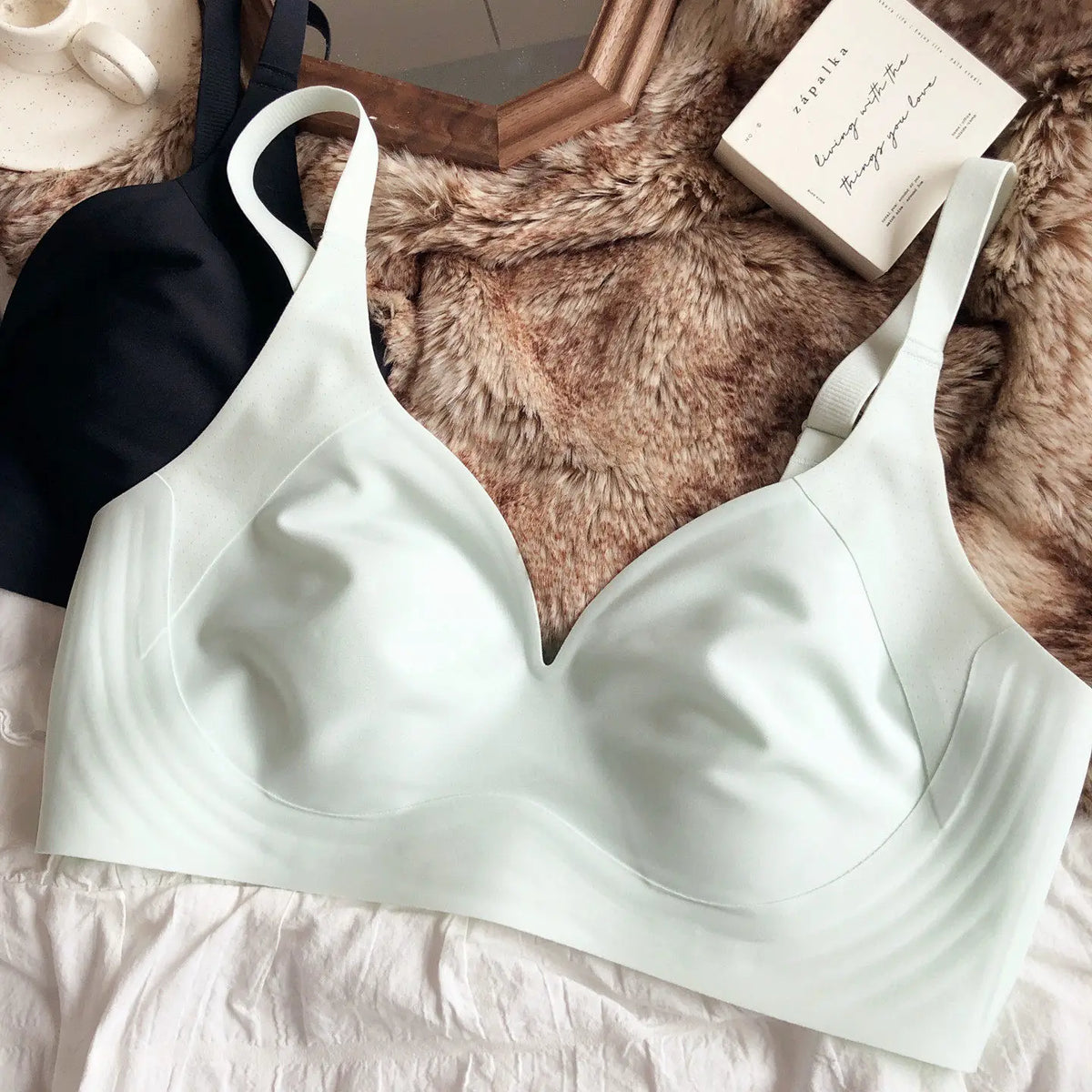 Summer Thin Cup Women Seamless Underwear Sexy Push Up Bra French Ice Silk Comfort Breathable Bralette Intimates Japan Lingerie