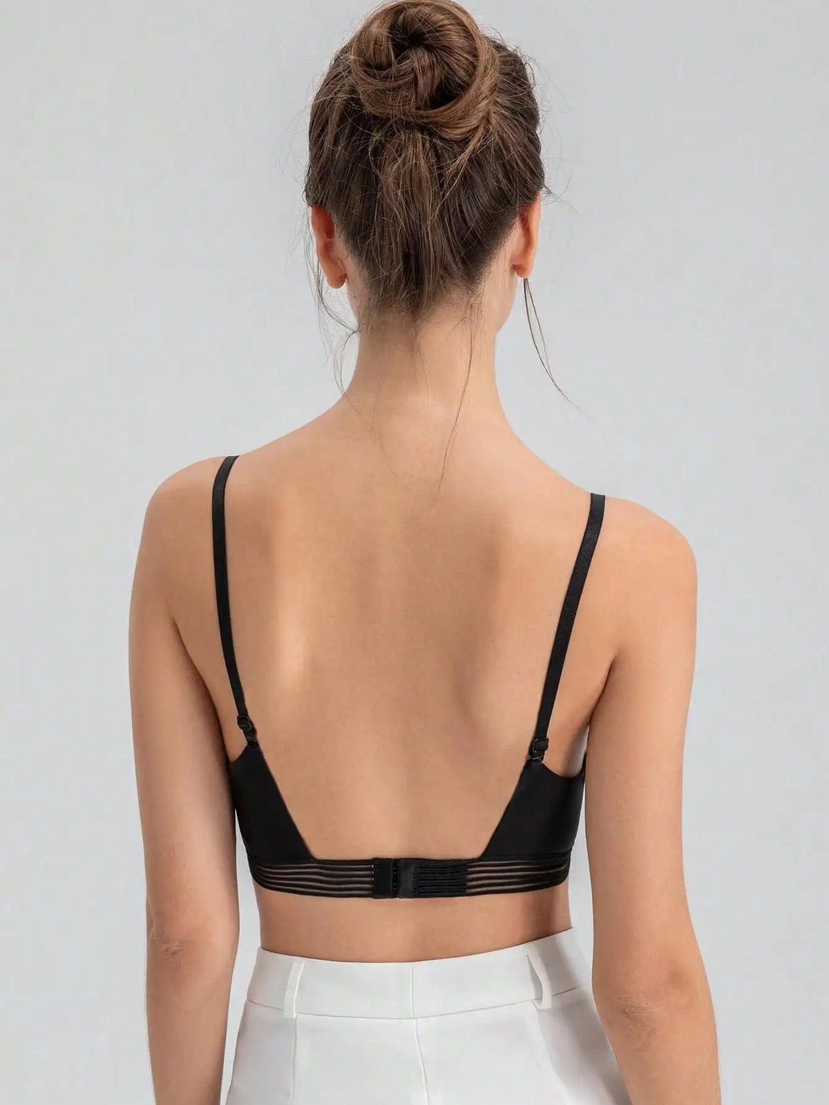 Sexy French lingerie for women without steel rings Push-up bra with a U-back design for enhanced support and an open-back