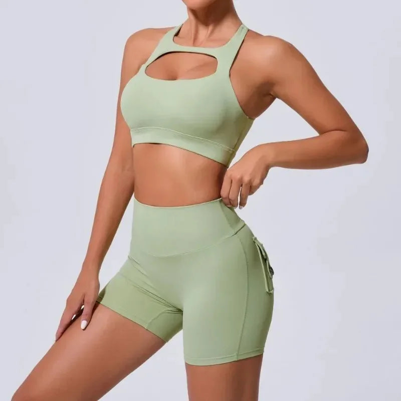 Seamless Yoga Sets Sports Fitness Peach Hip-lifting Pocket Shorts Cross Beauty Back Vest Suits Workout Gym Shorts Sets for Women