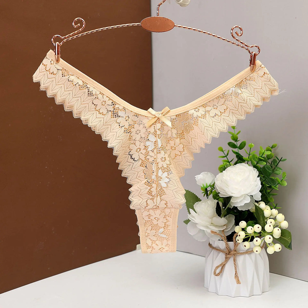 Women's Panties Sexy Lace T Back Woman G-String Solid Mid Waist Hollow Out Thong Transparent Underwear V-shape Girl Erotic Panty