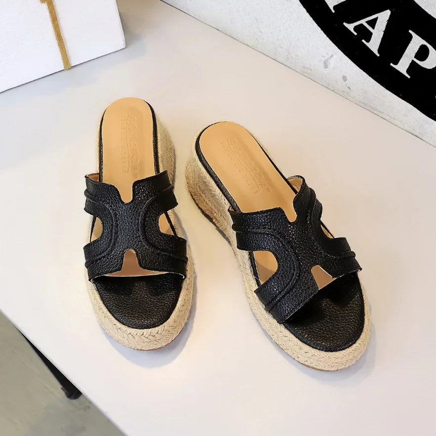Spring 2025 Women's Slippers Hollow Out Strap Waterproof Thick Heel Woven Rope Country Style Slip-On Shoes Polyurethane Material