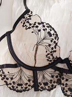 Valentine's Day Ladies Black Forest Wave Lace Sexy Underwear Set Romantic Floral Trim Bustier Nightgown for Women