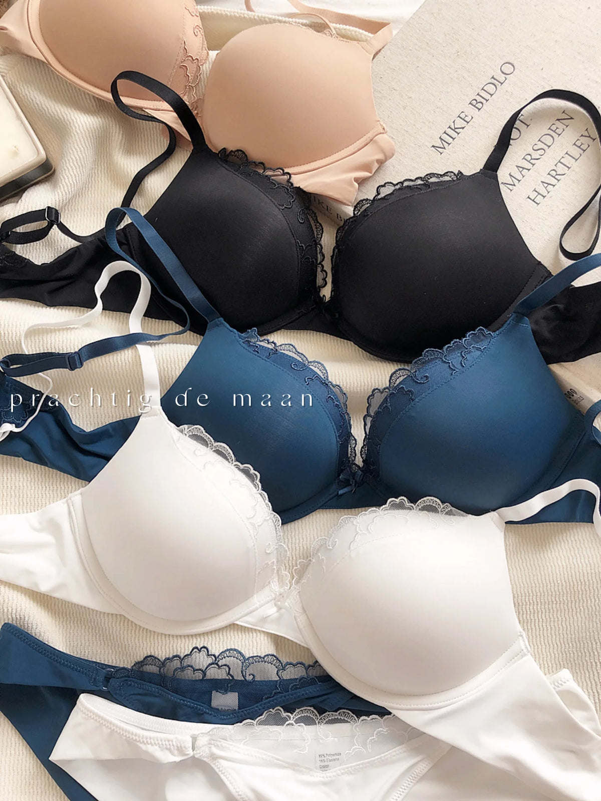 1 Set/Europe Women Underwear Set Sexy Push Up Bra and Panties Set Lace Romantic Comfort Lingerie Adjustable Straps Brassiere Set