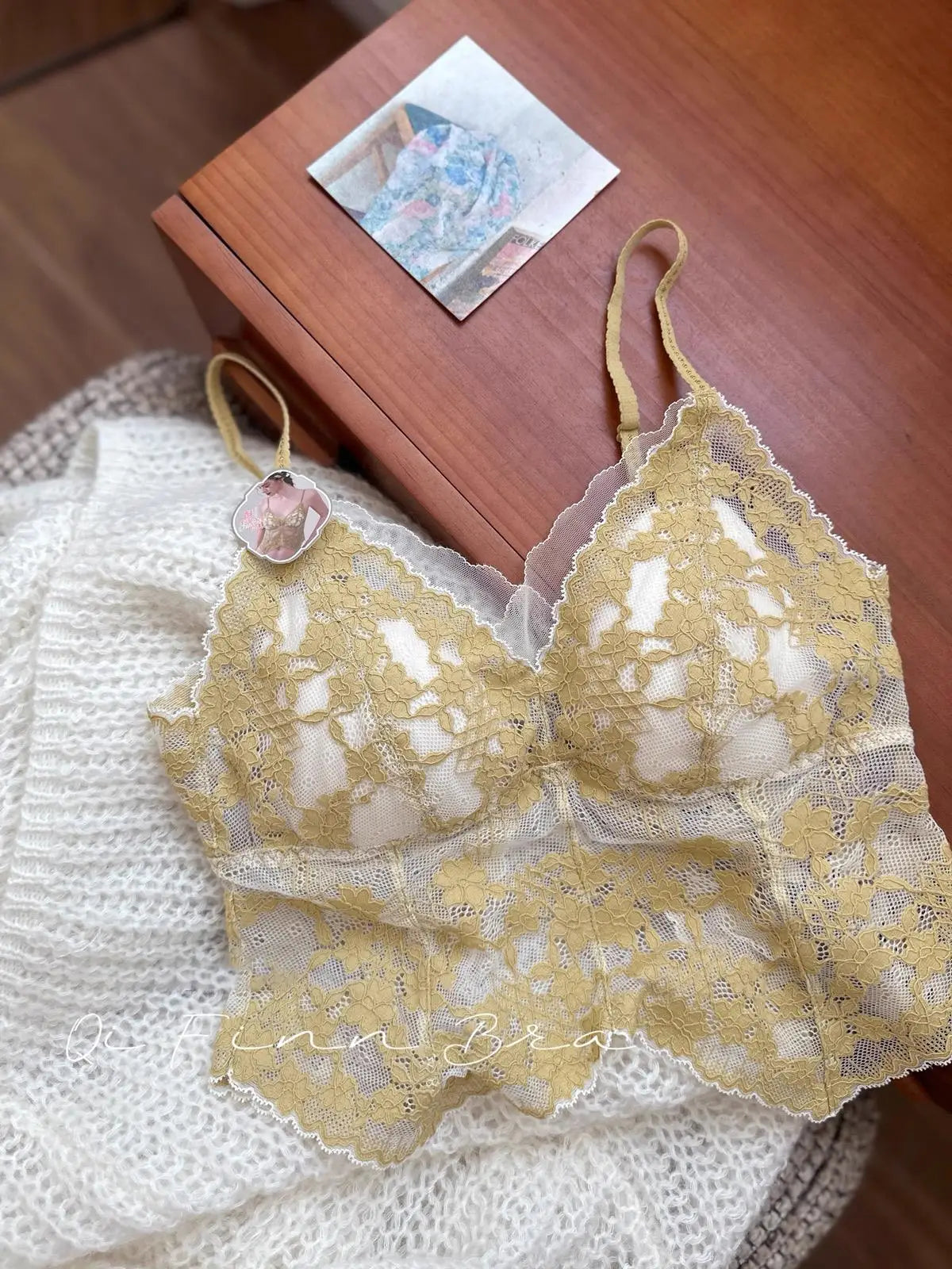 Sexy French Lace Halter Bra Summer Bralette Small Bust Wrinkle-Free Adjustable Straps Beauty Back Vest Wirefree Comfort Bra Set