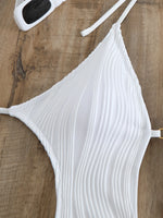 S - XXL Halter V Neck Wrinkled Female Swimwear One Piece Swimsuit Women Backless Monokini High Cut Bathing Suit Swim Beach Wear
