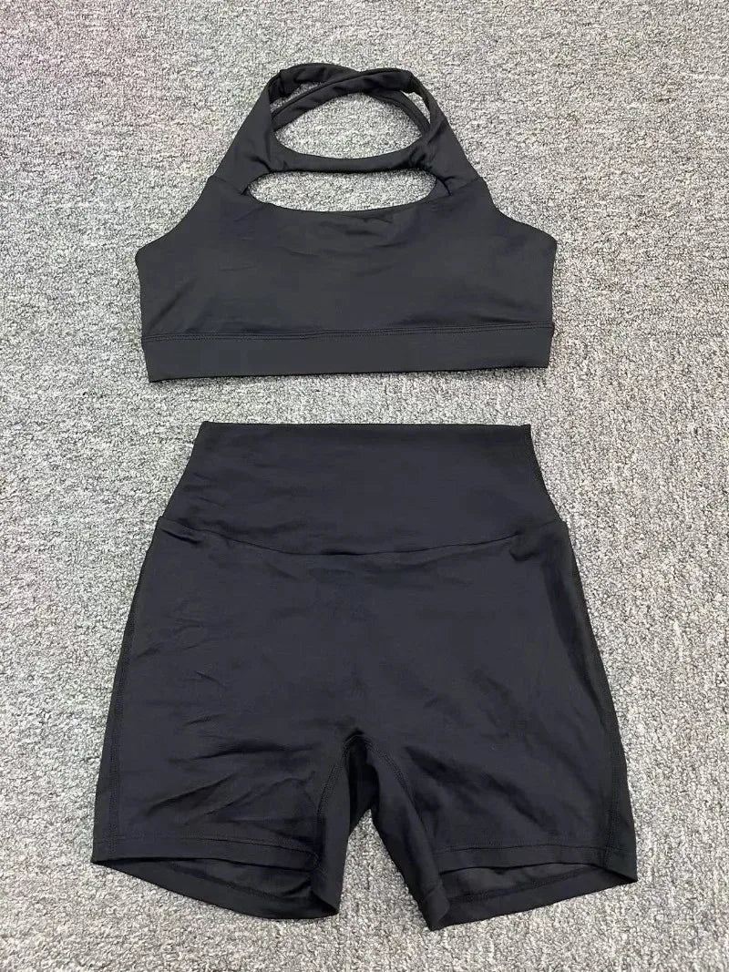 Seamless Yoga Sets Sports Fitness Peach Hip-lifting Pocket Shorts Cross Beauty Back Vest Suits Workout Gym Shorts Sets for Women
