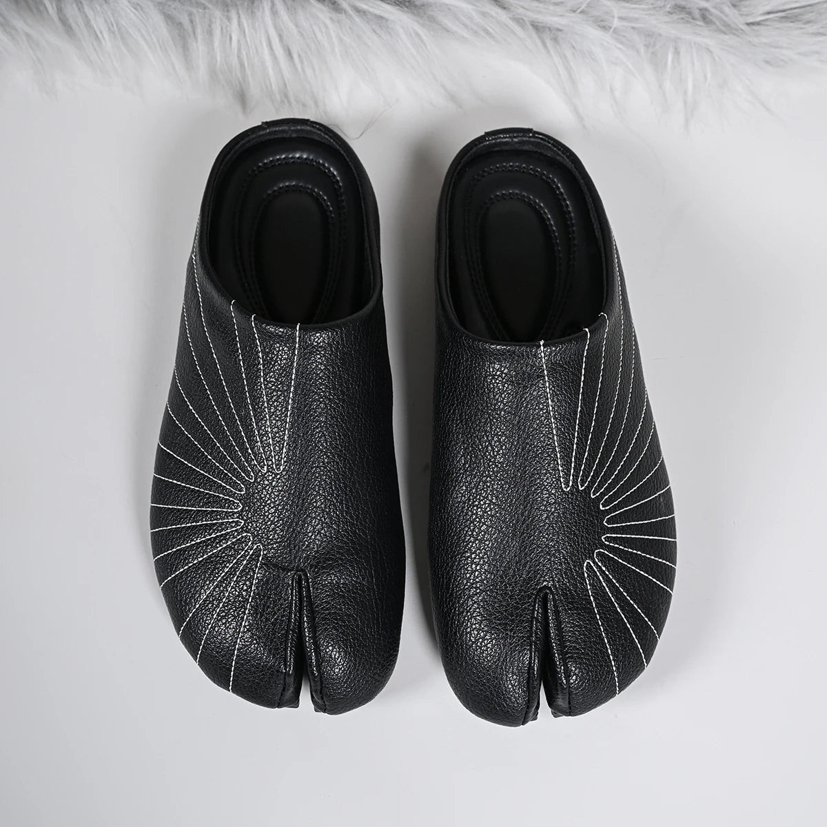 Women Tabi Split Toe Mules Sunburst Stitch Soft Leather Closed Toe Backless Slip‑On Flat Casual Shoes