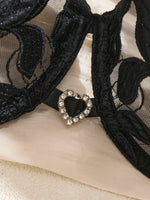 Black Embroidered Floral Lingerie Set - Sexy Bra And G-string Combo with Heart Decoration Underwear Set for Women ZA824031