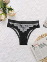 Women's sexy embroidered flower triangle underwear with seamless inner lining antibacterial easy to wash and dry underwear Z412