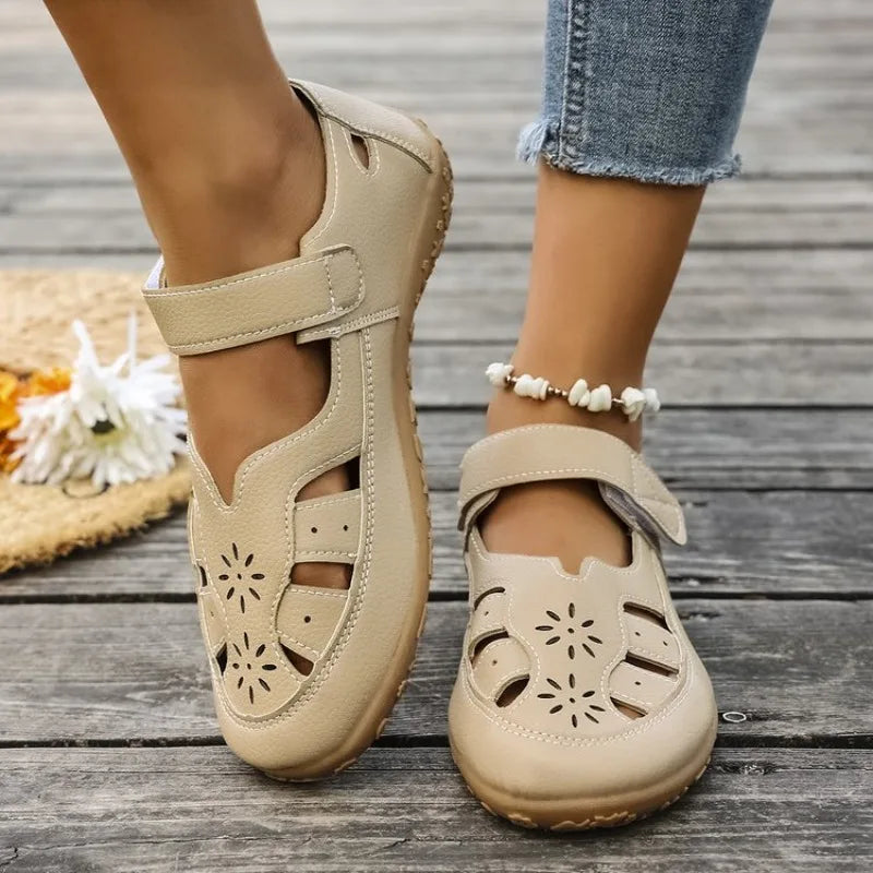 2026 New Summer Women Sandals Ladies Sandals Comfortable Flats Walking Sandals Covered Toe Beach Shoes Woman Footwear