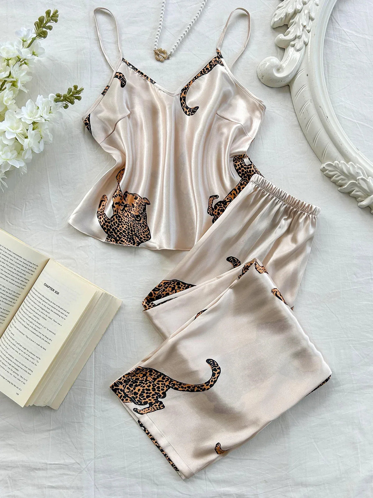 Women Sleepwear Summer Ice Silk Stain Comfortable 2pcs Pajamas Set V Neck Leopard Print Tops and Long Pants Loungewear