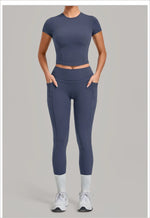 Women's Seamless Yoga Sets Sports Fitness Hip-lifting High Waist Pants Slim Fit Short-sleeve Suits Workout Running Training Sets