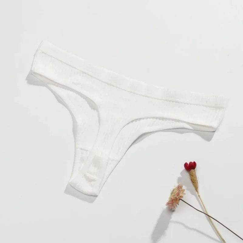 1PC Cotton Panties Sexy Low Waist Thongs Women G-string Female Underpants Solid Color Comfortable Girls Lingerie M-XXL