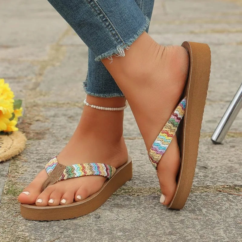Women's Flip Flops Summer Fashionable Sandal Versatile Ladies Footwear for Beach Vacation Indoor Home Wear