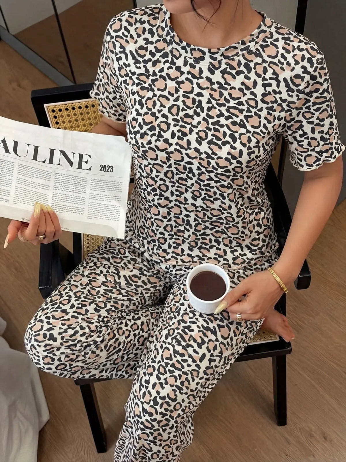 New Fashion Leopard Printed Short-Sleeved Pajamas Set Women's Sleepwear Casual Loose Tops and Trousers Set Loungewear