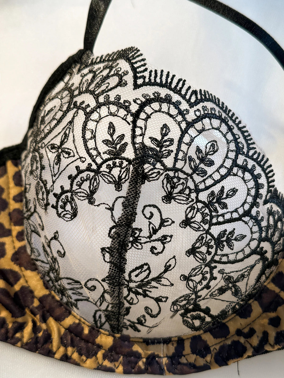 Classic Leopard Print Floral Lace Lingerie Set Underwire Bra With Matching Thong Women Sexy Intimates ZA825120