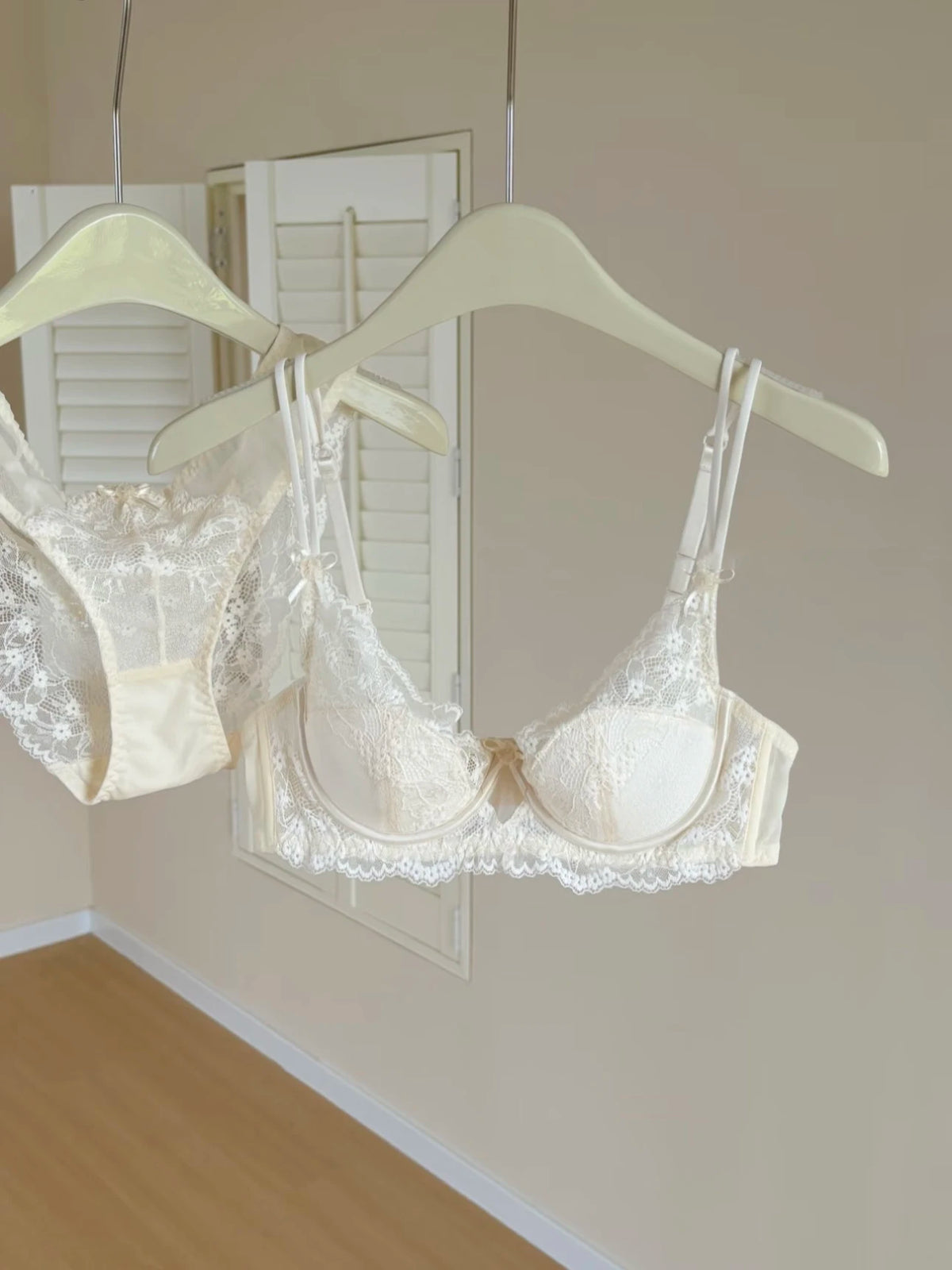 French Inspired Minimiser Bra Women Sexy Lingerie Set Large Chest Support Thin Comfort Half Cup Soft Underwire Anti Sagging