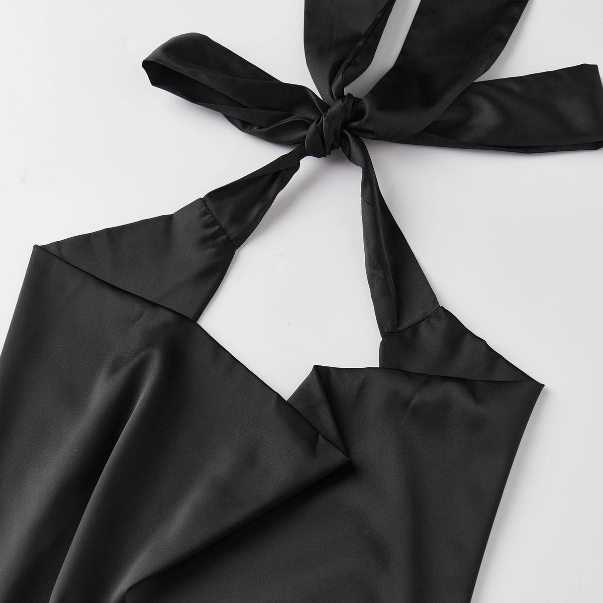Women Summer Cowl Neck Tie Back Going out Cami Tops Sleeveless Backless Halter Tops for Streetwear