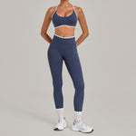 Women's Seamless Yoga Sets Sports Fitness Gym Sleeveless Vest Hip-lifting Slim Fit Pants Suits Running Training Workout Sets