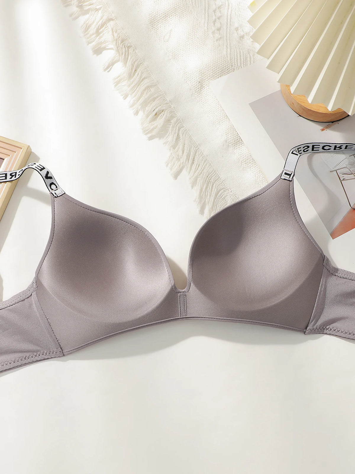 Grey Seamless Bra Women Wireless Underwireless Bralette Breathable Comfort Everyday Lingerie B2031