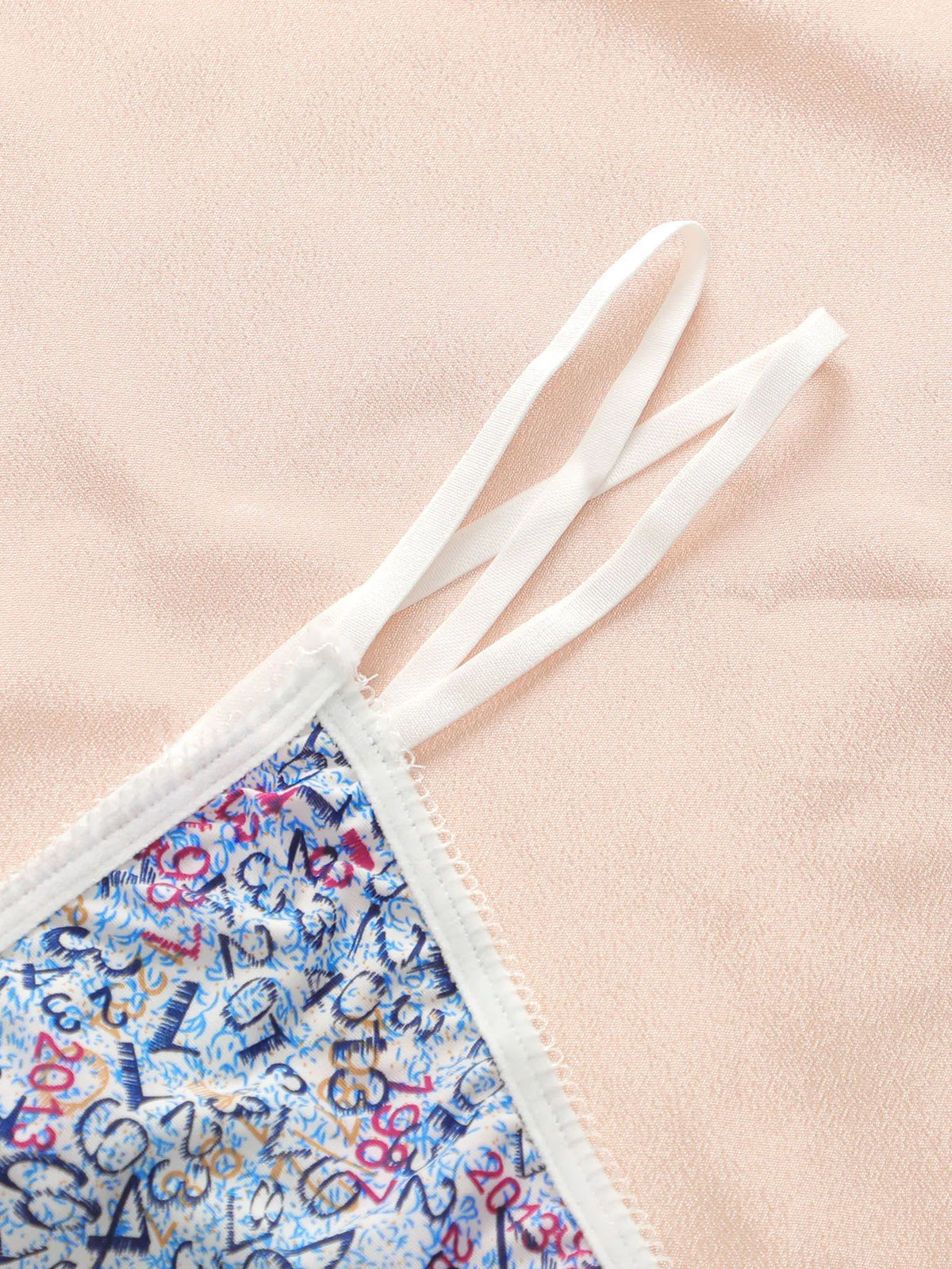 Women's 3-piece set of multi-color digital pattern thong with no trace low waist hollow out easy to wash and dry underwear C927