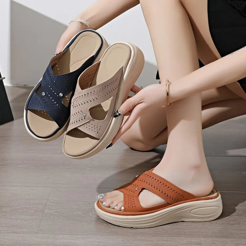 2026 Summer New Women's Sandals Platform Shoes Hollowed-Out Breathable Lightweight Heel-Boosting Casual Outdoor Slippers