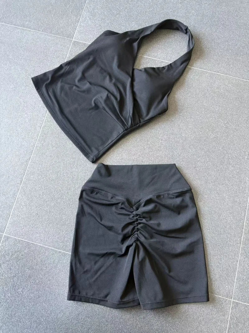 Women's Seamless Yoga Fitness Sets Sports Halter Neck Backless Vest Hip-lifting Slim Fit Shorts Suits Running Workout Gym Sets