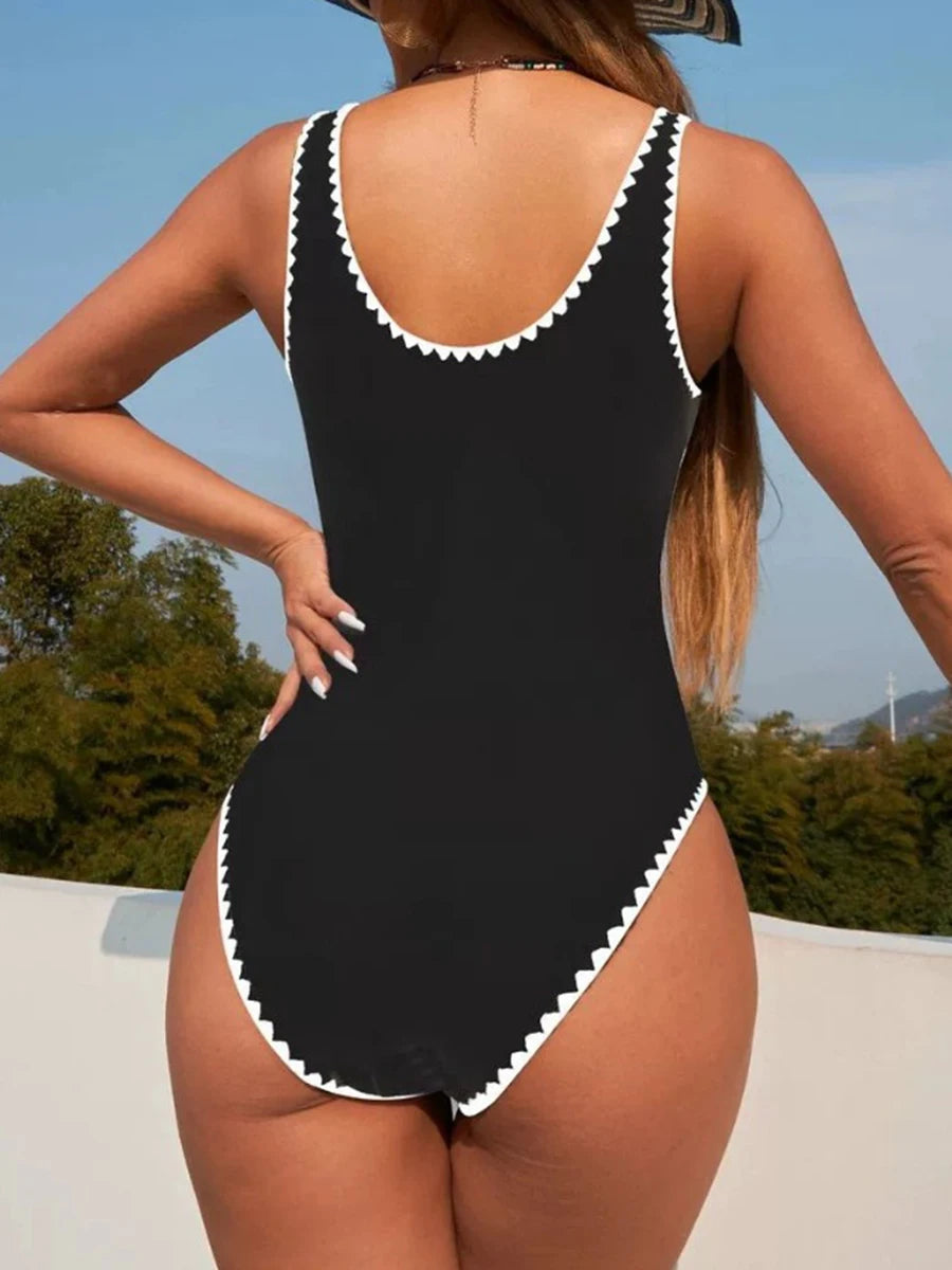 2026One Piece Swimsuit Solid Sexy Vantage Swimwear Women Bathing Suit Female Swimming Summer Beachwear Bodysuit