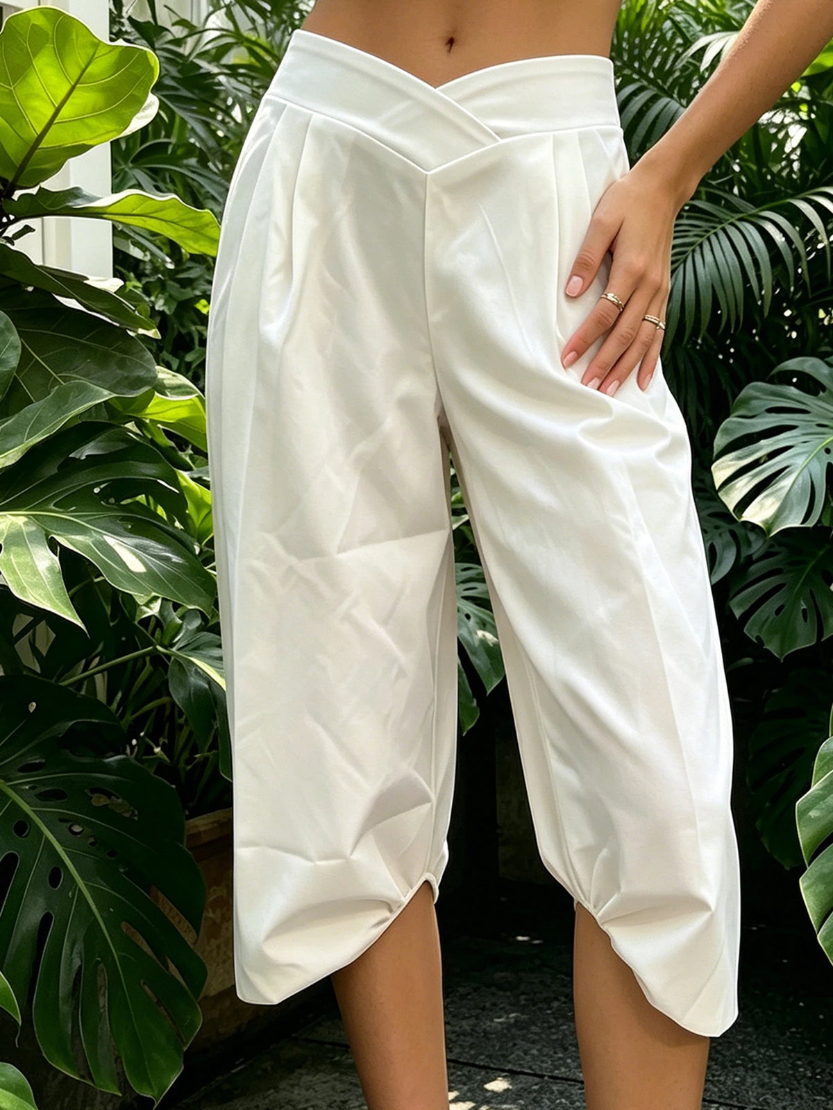 Summer Women Cargo Capri Pants Elastic Waist Cuffs Cropped Trousers with Side Pockets Fashion Casual Loose Fit Pants Streetwear