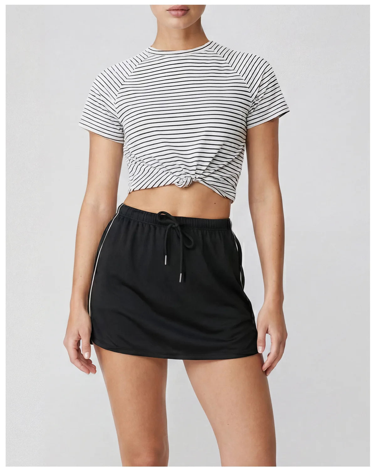 Women's Yoga Outfit Set Black Stripe Tennis Skirt Workout Clothes Short Sleeve O Neck Sports T Shirts Mini Skorts Fitness Sets
