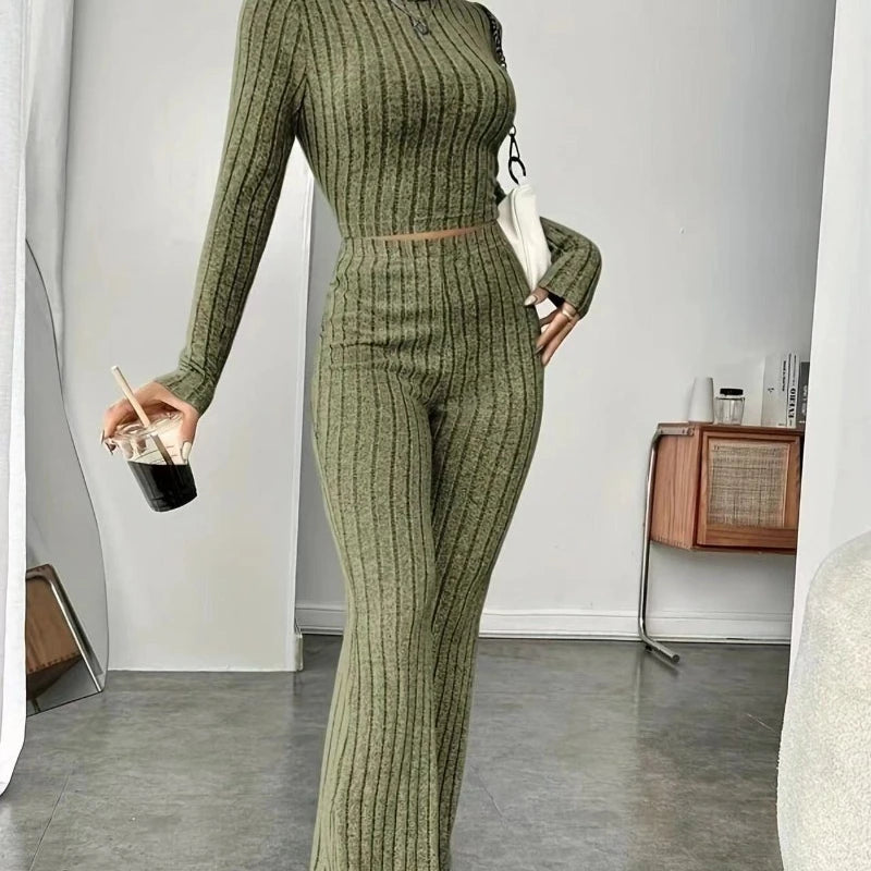 Stand Collar Navel T-shirt and Trumpet pants