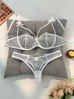 White Sexy Lingerie Set, An Experience of Daily Intimate Life That Is Both Pure and Exudes Allure ZA824057