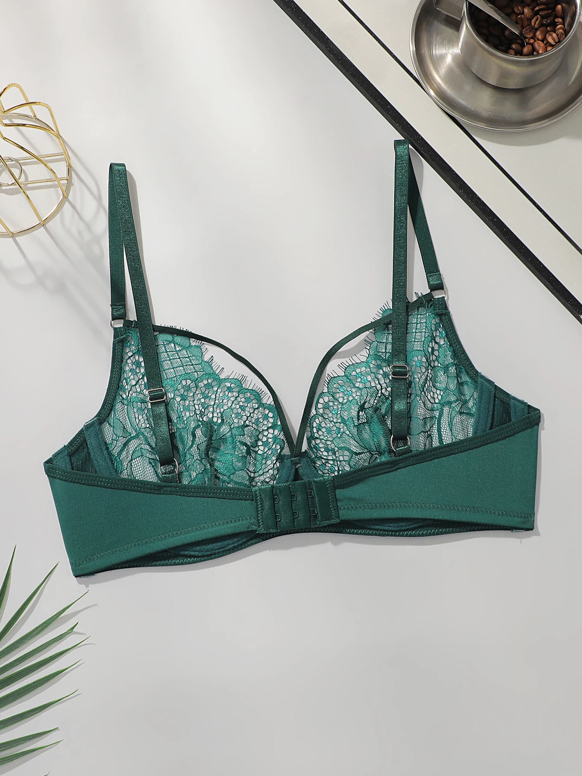 1 Pcs High Quality Sexy and Hot Green Lace Lingerie Sexy Cross Strap Bra Women's Underwear Push Up Bra Fashion Party Bra MR2986