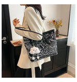 Large Capacity Printed Tote Bag, Fashion and Versatile Casual Single Shoulder Handbag with Pendant, College Style Women's Bags