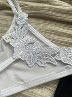 Floral Embroidery Sexy G String Underwear Women Panties T-Back Briefs Female Lingerie Erotic Girls Thongs Bikini Size S-XXL