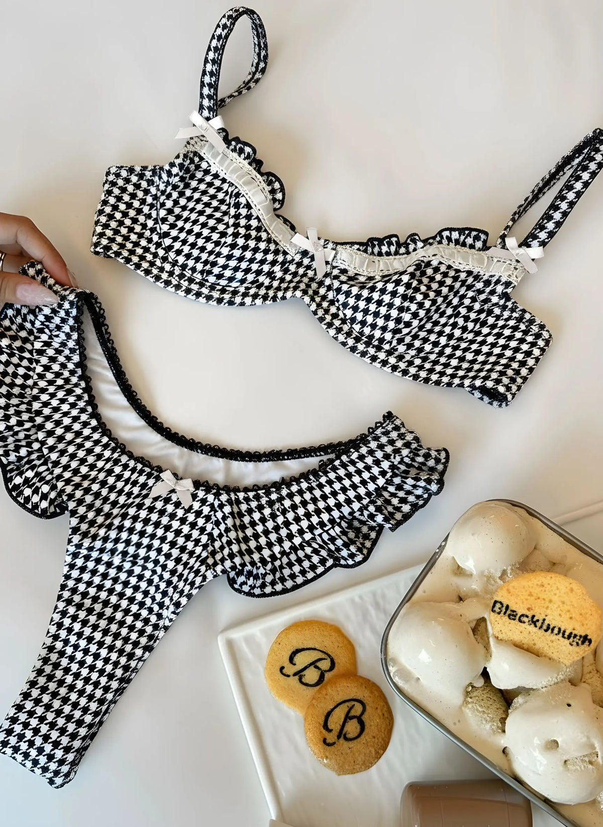 2025 Fashionable Women Two-Piece Swimsuit Adorable Chocolate Dot Design with Lace Detail Perfect for Beach Wear and Pool Parties