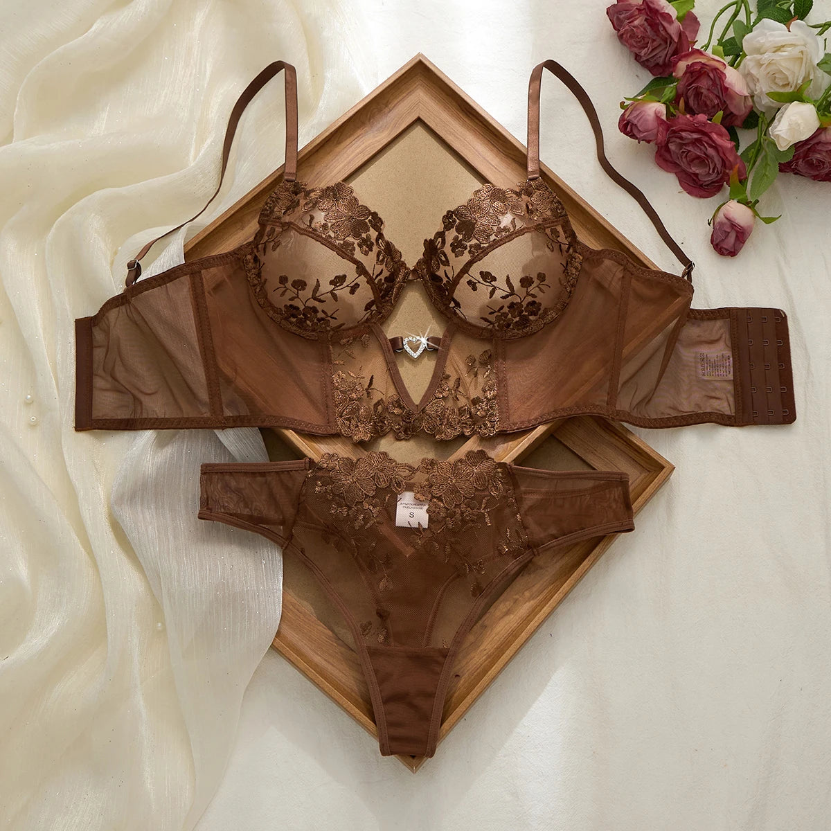 Sexy Large Size Lingerie Women Bra Set Girl Floral Lace Underwear Set Underwire Brassiere Push Up Outfit Delicate Bra Kit