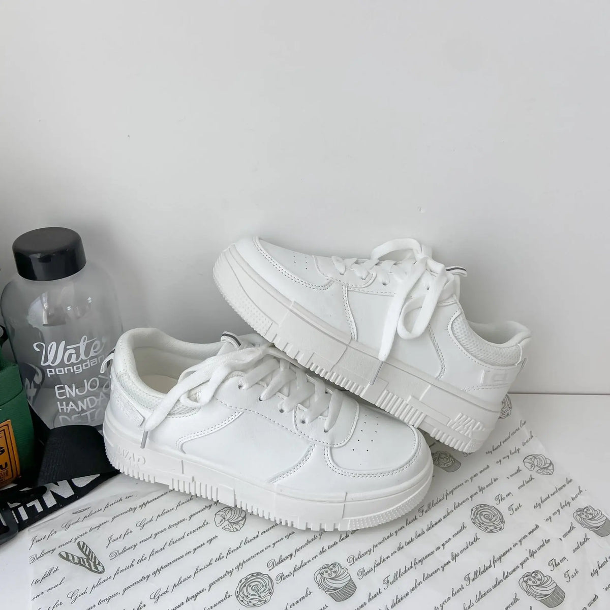 2022 Fashion Spring New Designer Hot Sale White Shoes Female Platform Sneakers Women Tenis Feminino Casual Female Shoes Woman