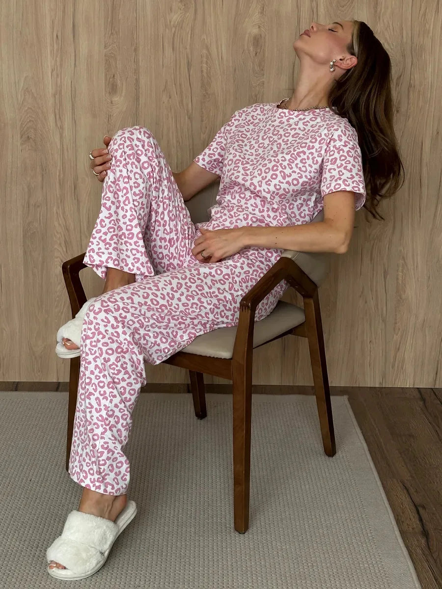 New Women's Sleepwear Two-Piece Set Summer Hot Item Leopard Print Girl Simple Casual Comfortable Home Suit Set T-Shirt Pants