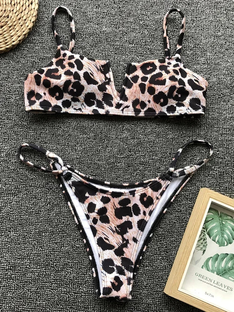V-Bar Underwired Polka Dot Bikini 2025 Women Swimsuit Female Swimwear Two Pieces Bikini Set Ribbed High Cut Bathing Suit Swim