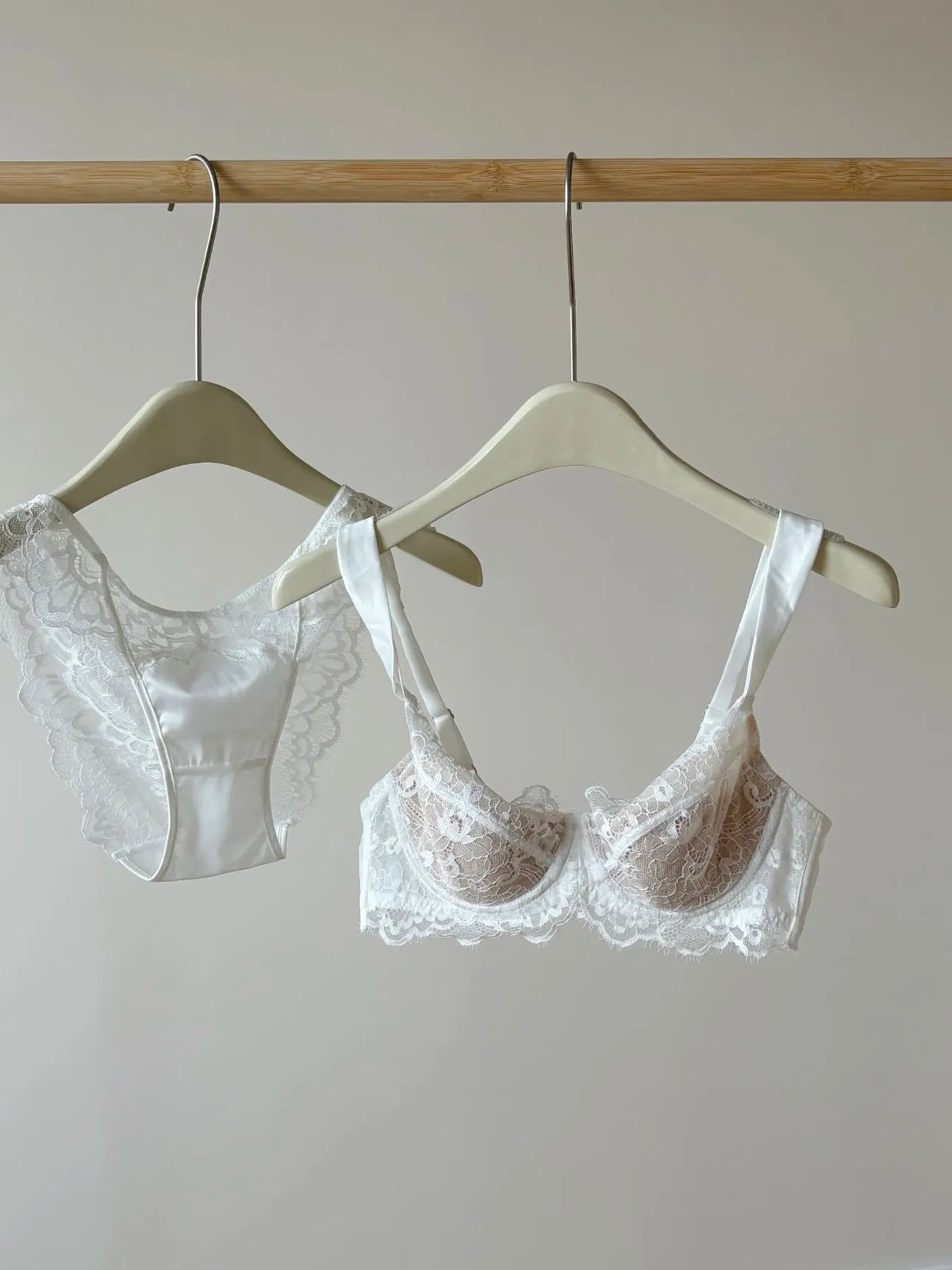 French Lace Minimizer Bra Set Large Bust | U-Plunge Push Up Anti-Sagging Sexy Underwear | Summer NewHot Sale MOYISU Panty Set