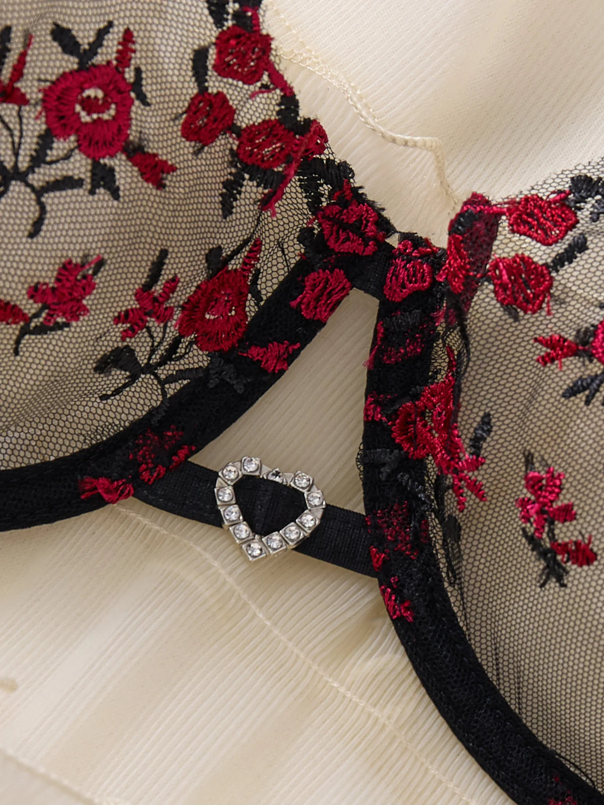 A Set of Black Sexy Lingerie, Featuring Floral Patterns, Combining Allure and Sensuality in One ZA824028