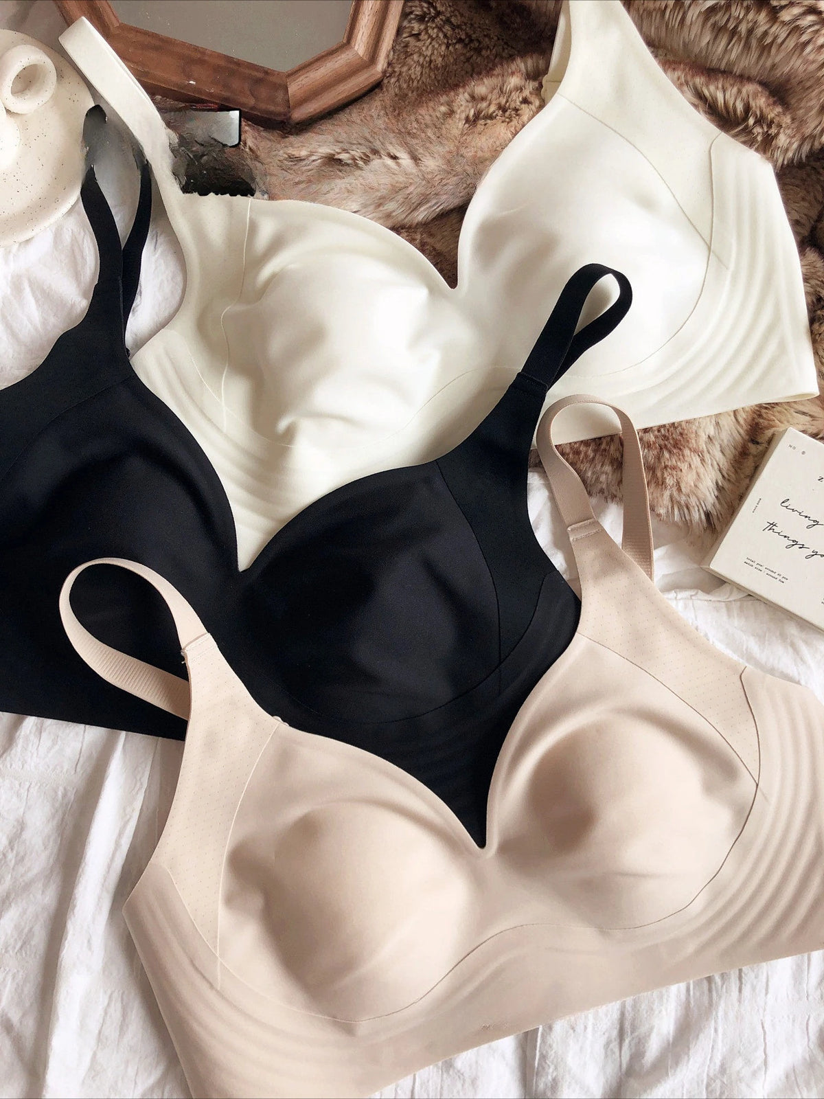 Summer Thin Cup Women Seamless Underwear Sexy Push Up Bra French Ice Silk Comfort Breathable Bralette Intimates Japan Lingerie