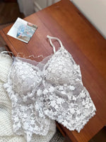 Sexy French Lace Halter Bra Summer Bralette Small Bust Wrinkle-Free Adjustable Straps Beauty Back Vest Wirefree Comfort Bra Set