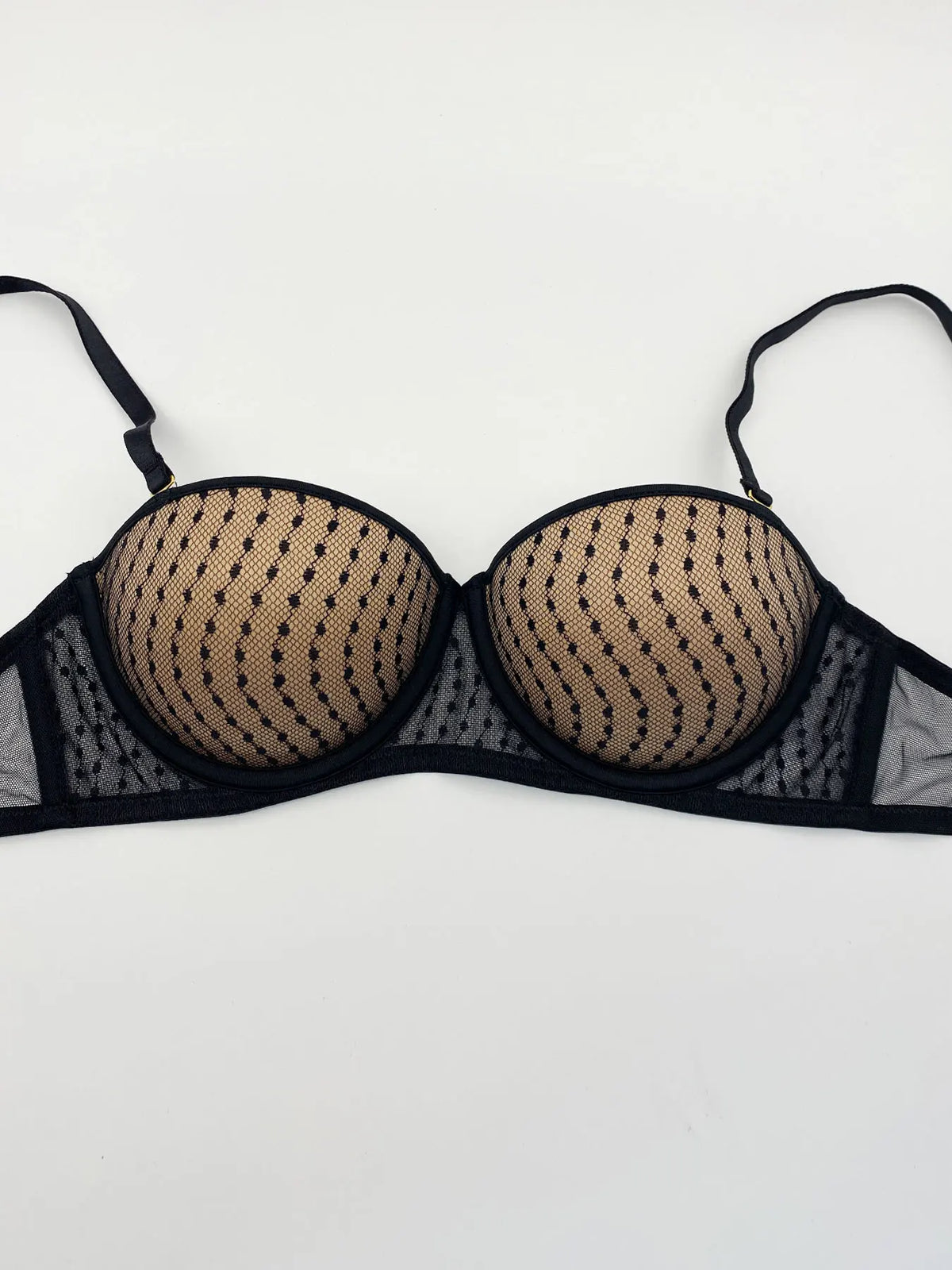 Sexy Lingerie European and American Style Corrugated Bra with Thin Upper and Thick Lower Padding, Side Breast Support, Soft Underwire, Small Chest, Anti-Gathering, Anti-Sagging, Lift-Up Bra