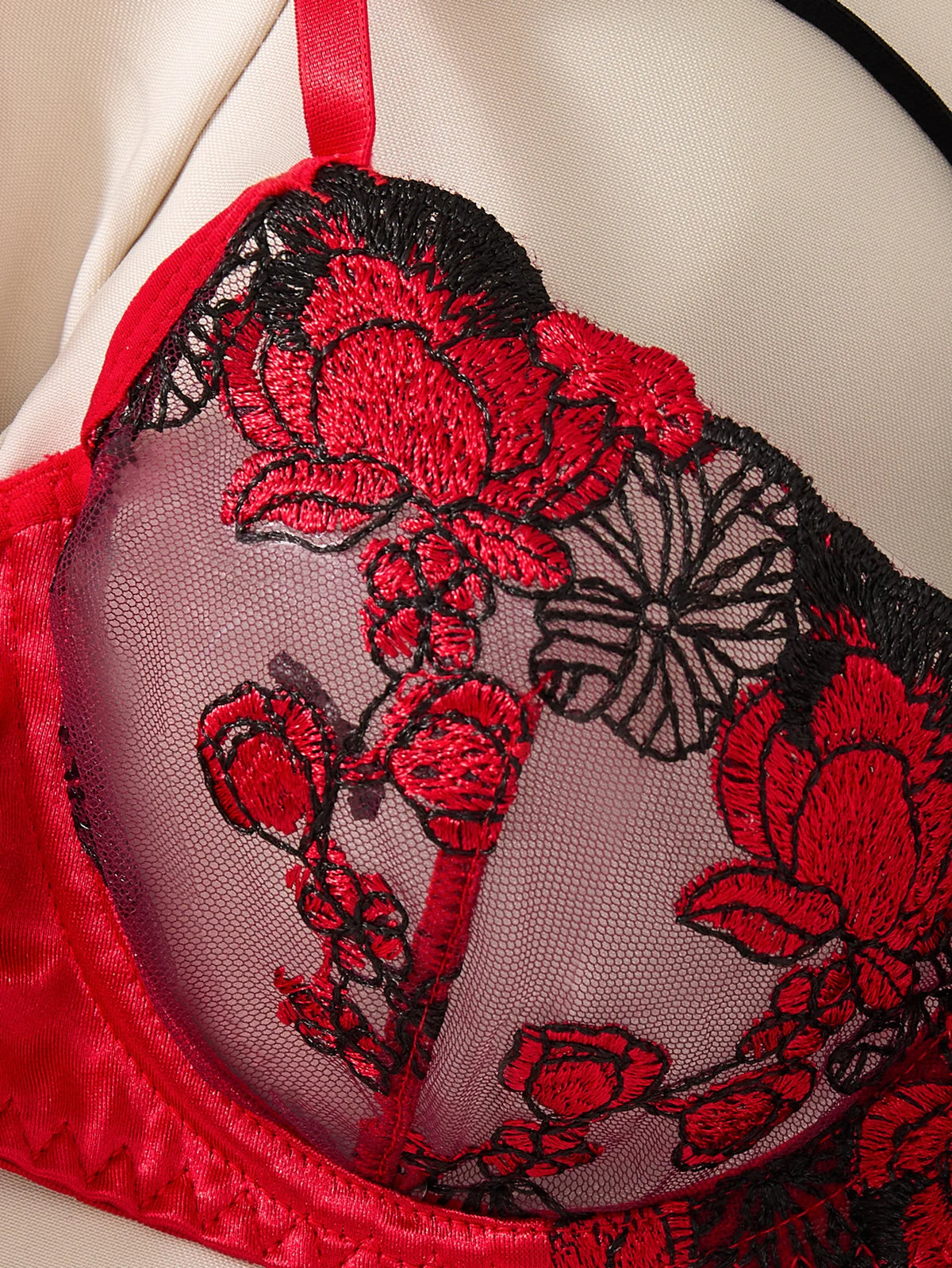 Red Floral Embroidery Satin Mesh Lingerie Set Underwire Bra With Matching Thong Women Sexy Intimates ZA825127