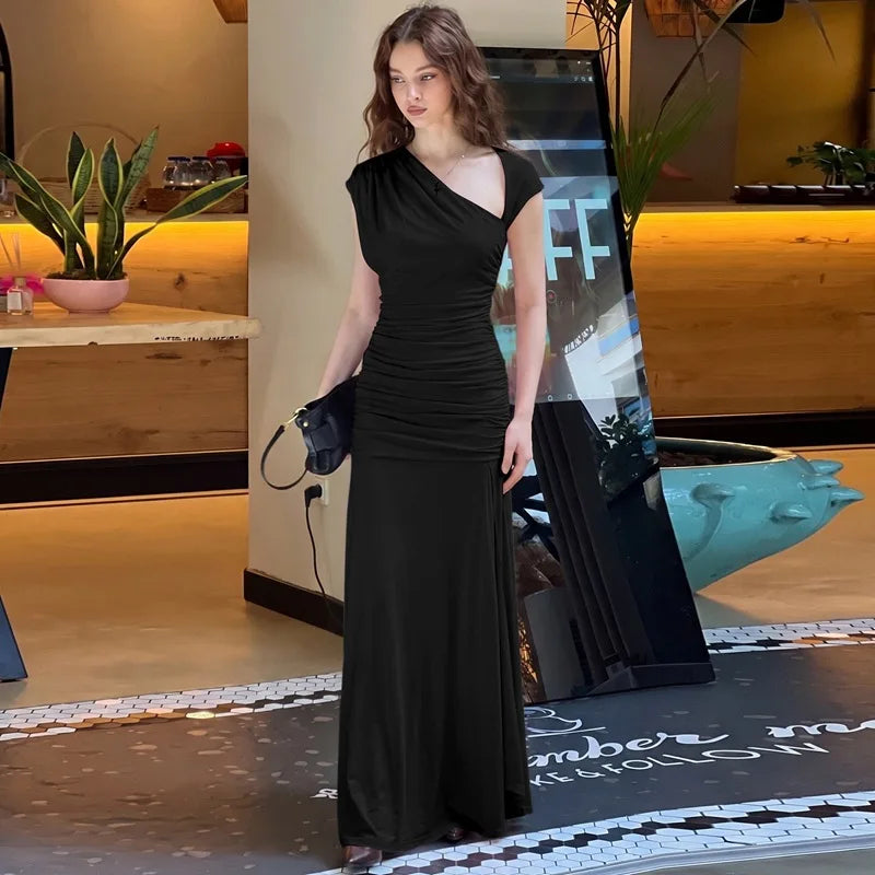 FDYOUI 2026 Summer Diagonal Collar Sleeveless Birthday Dress Women Sexy Tunics Pleated Solid Long Party Dresses Pink Black Gown